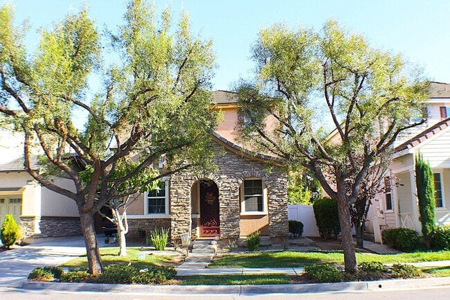 Building Photo - Stunning Temecula Home with Full Solar and...