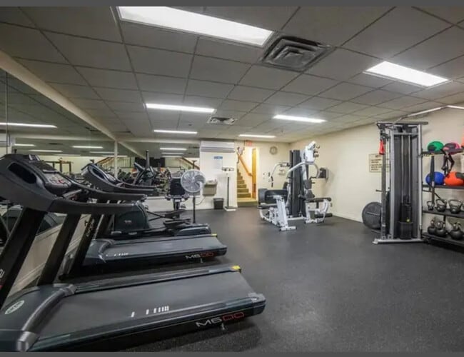 Photo - 5865 Friars Rd