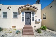 Photo - 1127 E 67th St Townhome