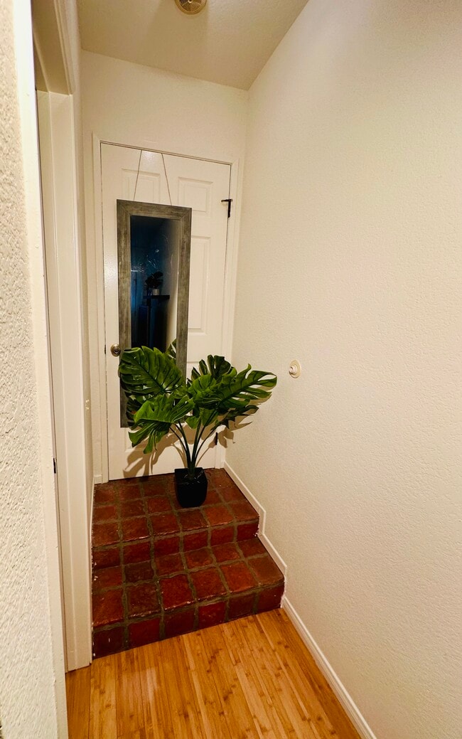Photo - 4242 La Salle Ave Unit 4242 La Salle Ave. #A