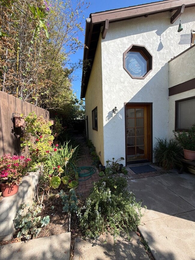 Photo - 227 Jesmary Ln