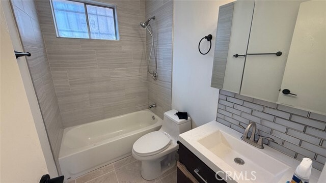 Building Photo - 823 E 75th St