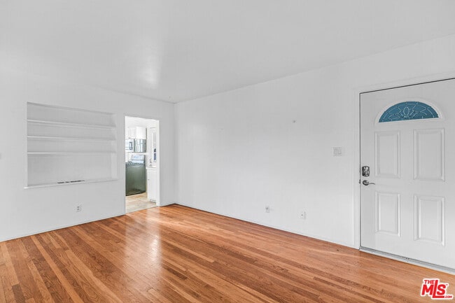 Photo - 1352 Ocean Park Blvd Unit D