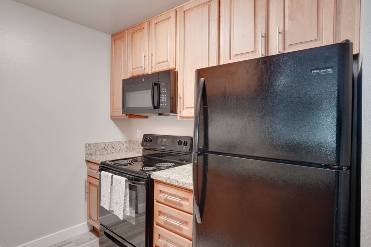 Floor Plan - 1/1 with washer and dryer 