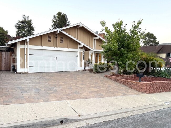 Building Photo - 12613 Cabezon Pl