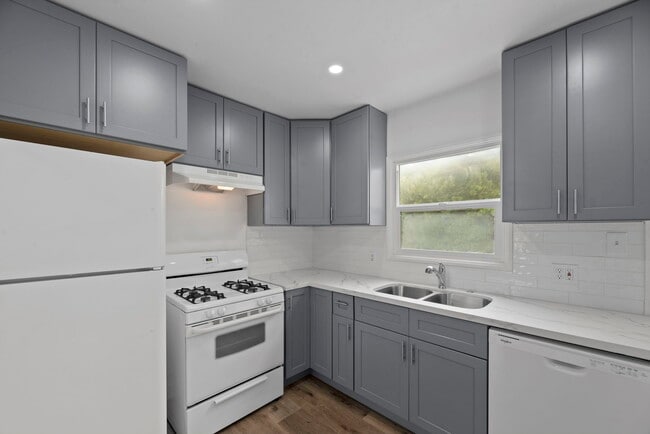 Photo - 1304 Corona St