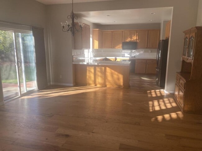 Photo - 2543 Ellen Ln