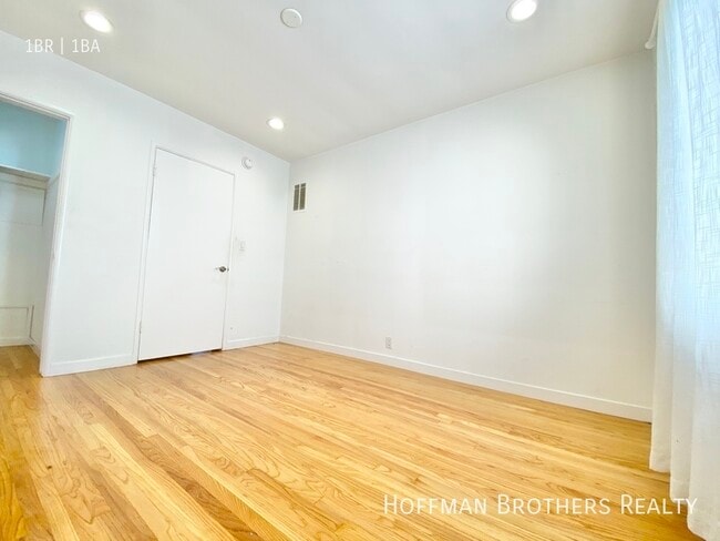 Photo - 125 N Hamilton Dr Unit A