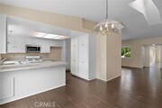 Photo - 7565 Webster St