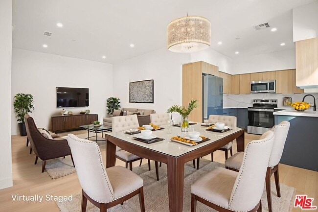 Building Photo - 1709 Burnside Ave Unit 1/2