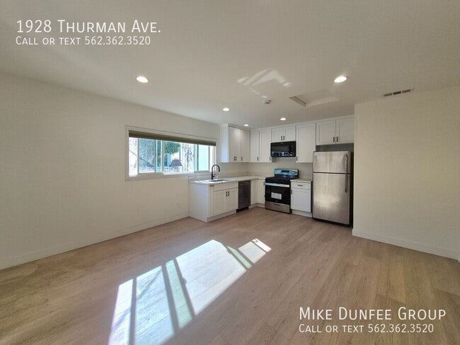 Photo - 1928 Thurman Ave