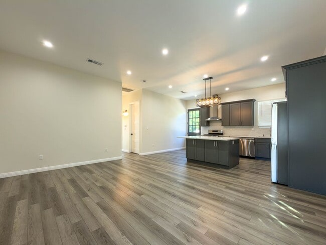 Photo - Newly Remodeled 2BR ADU in Mission Hills!