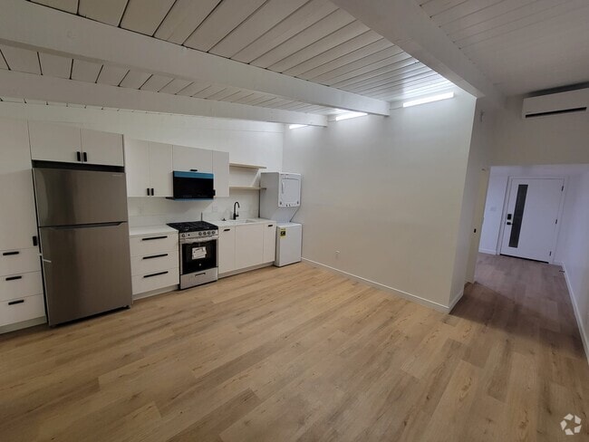 Building Photo - 6606 Marcelle St Rental