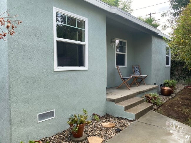 Building Photo - 2825 Moss Ave