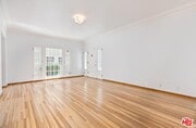 Photo - 448 1/2 S Wilton Pl