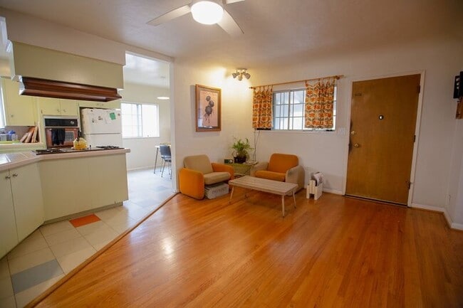 Photo - 1129 S Hayworth Ave Apartment Unit 1129 Furnished