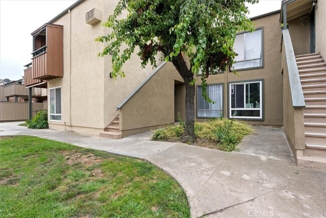 Building Photo - 1001 W Stevens Ave Unit 308