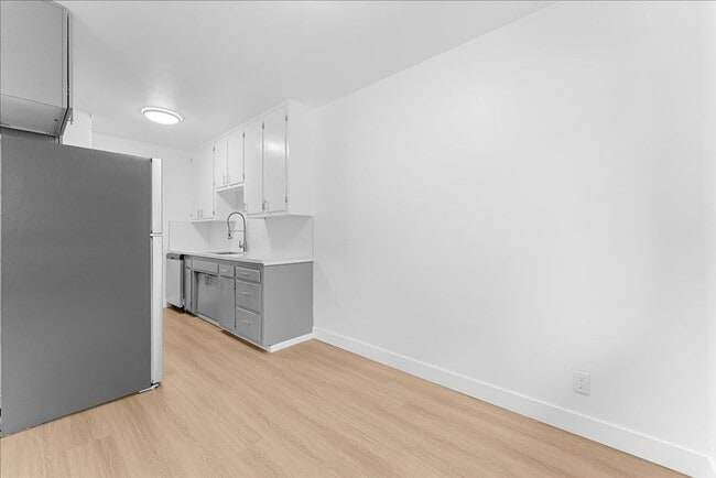 Photo - 6114 Cahuenga Blvd Unit 05