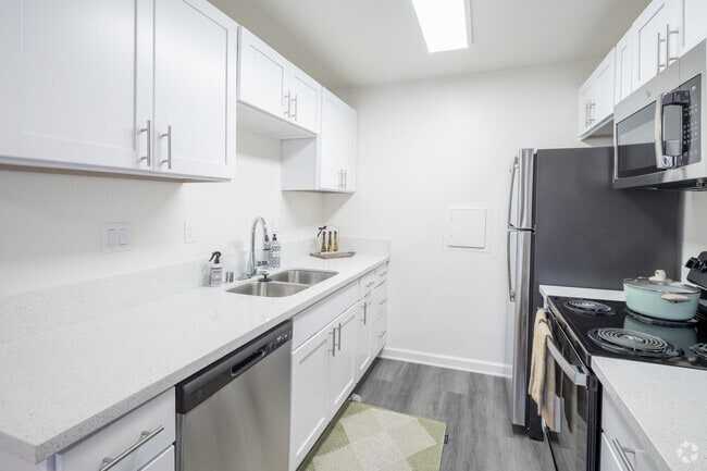 11520 186th St Artesia, CA 90701 - Artesia Crossings