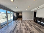 Photo - 1516 E Cyrene Dr House