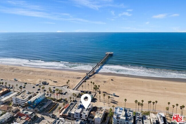 Building Photo - 3007 Ocean Front Walk Rental