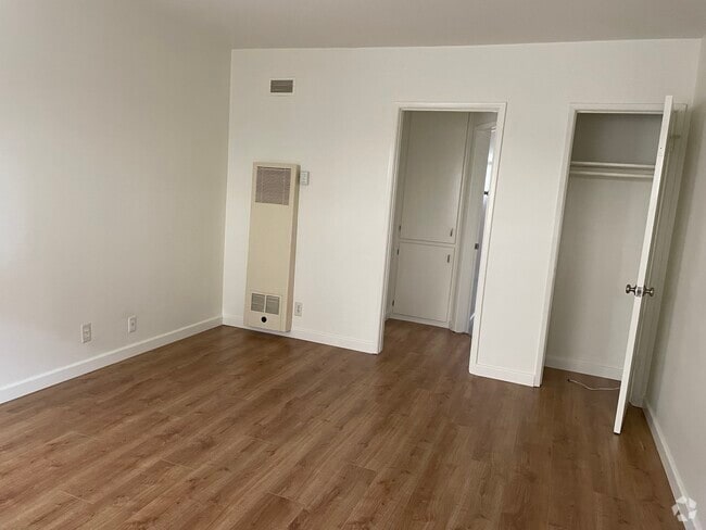 Building Photo - 1001 Hill St Unit 4 Rental