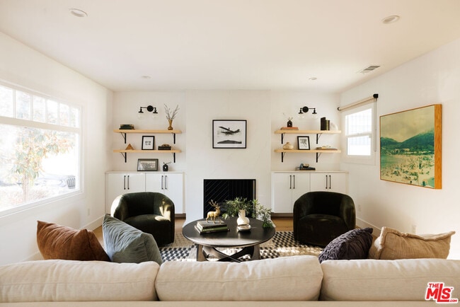 Photo - 122 N Wilton Pl