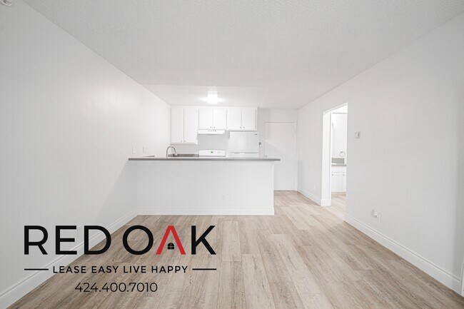 Building Photo - 706 McDonald Ave Unit 314