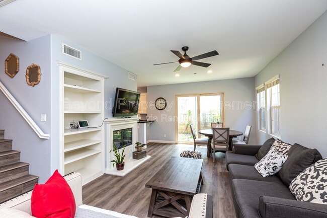 Photo - 2616 Bellezza Dr