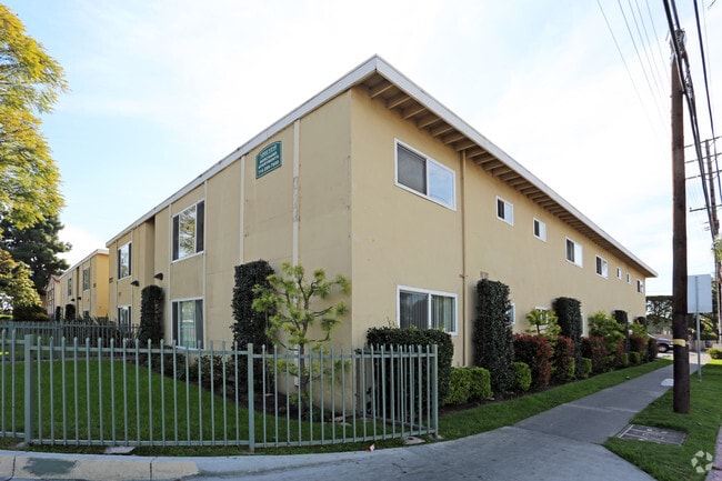 Photo - Borchard Apartments