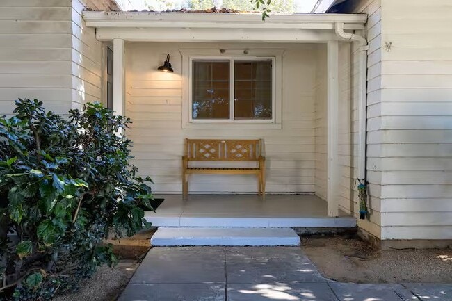 Photo - 11008 Mansel Ave
