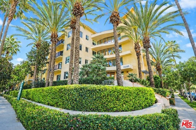 Building Photo - 13200 Pacific Promenade Unit 419