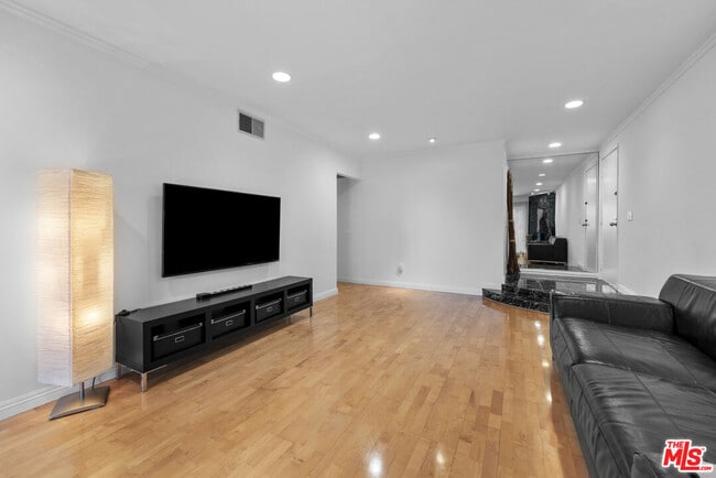 Photo - 1515 S Beverly Dr Unit 202