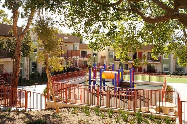 Photo - 4986 Logan Ave