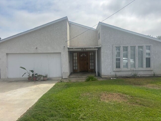 lovely 3-bathroom and 2-bathroom with a de... - lovely 3-bathroom and 2-bathroom with a de... House