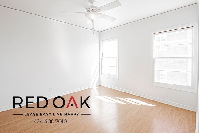 Photo - 1832 N Edgemont St Unit 8