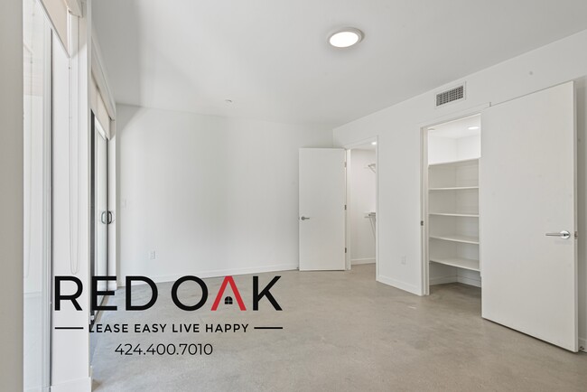 Photo - 2409 Griffith Park Blvd Unit 201