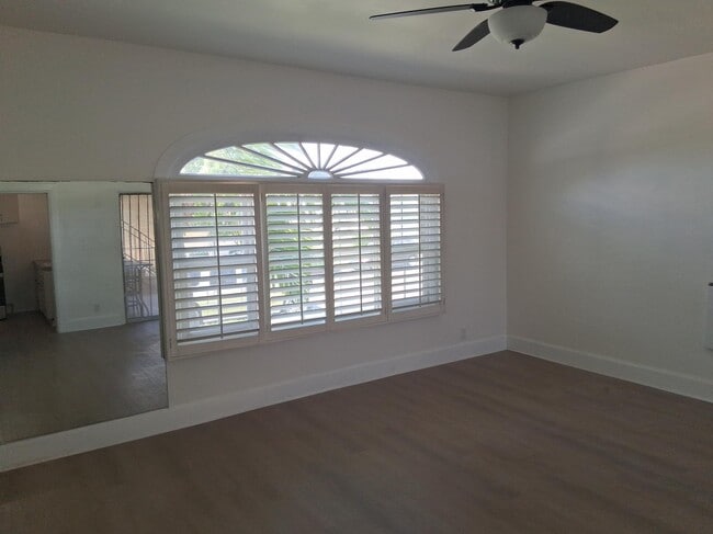 Photo - 6250 S Van Ness Ave Unit 6250