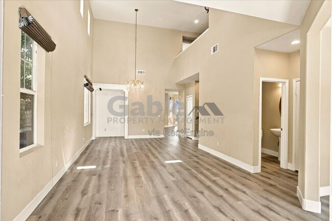 Photo - 19639 Ellis Henry Ave