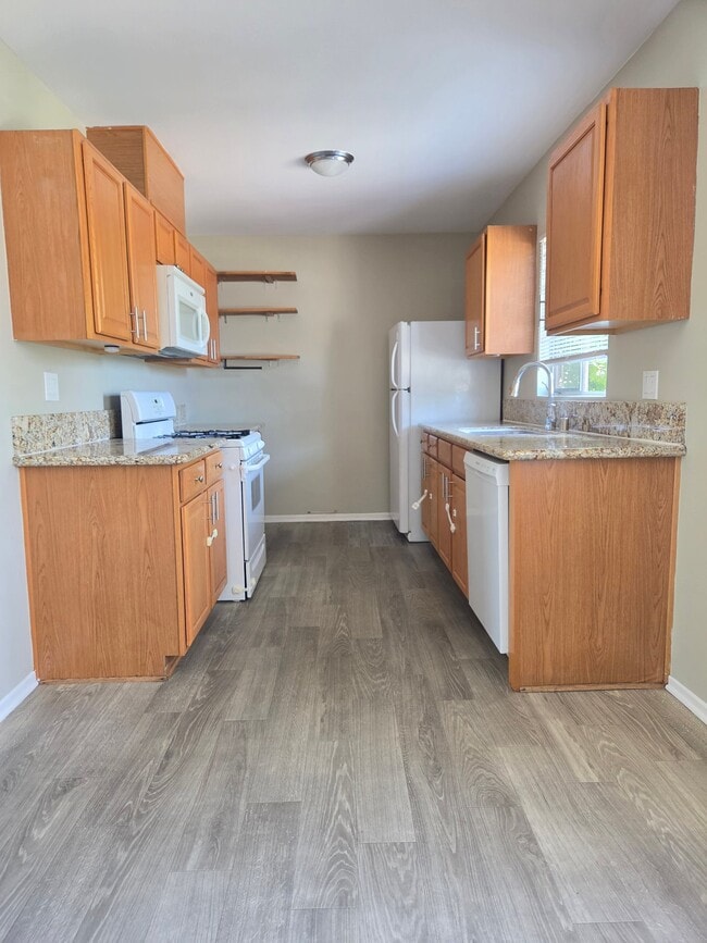 Photo - 17620 Burbank Blvd Unit 9