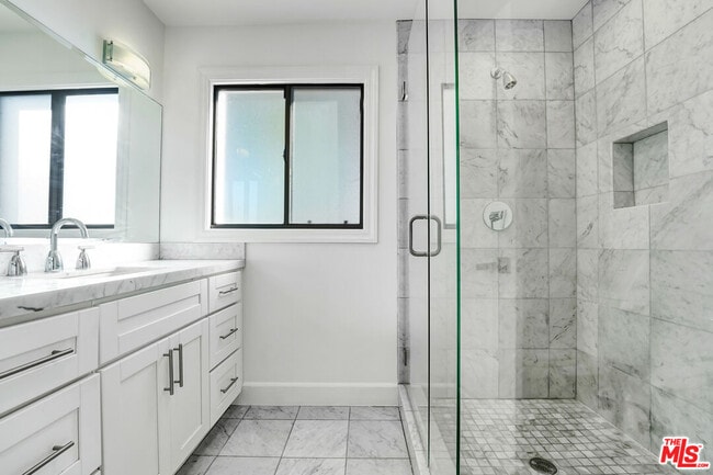 Photo - 2812 Anchor Ave