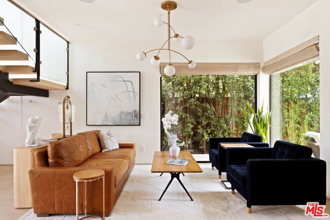 Photo - 2137 Glyndon Ave