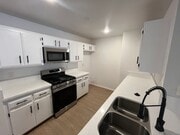 Photo - 1945 Glendon Avenue Apartments