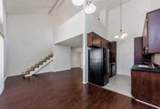 Photo - 11545 Moorpark St