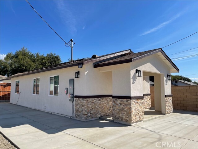 Photo - 215 W Nevada St House