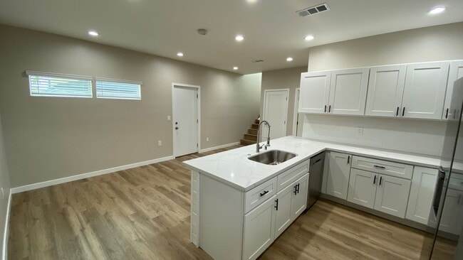 Photo - NEW (2023)!! 4BD/2BA on 62nd!! (Lease out,...