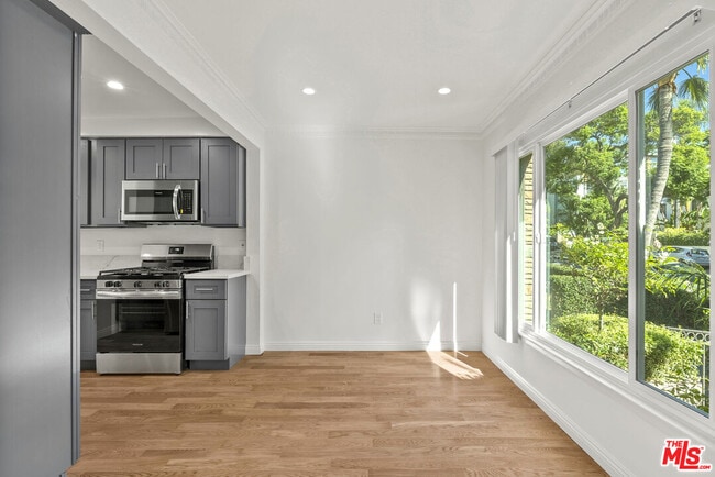 Photo - 1233 N Harper Ave Unit 1