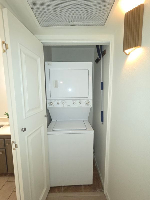 Photo - 2343 E 17th St Unit 201