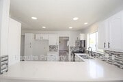 Photo - 2675 Munson St