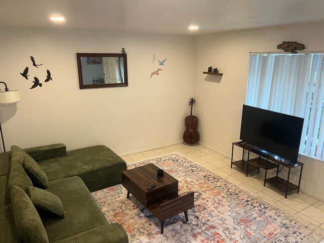 Building Photo - 13754 Mango Dr